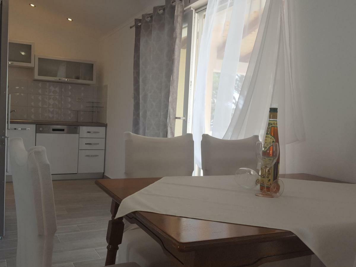 Apartmani Slavica Раб Екстериор снимка