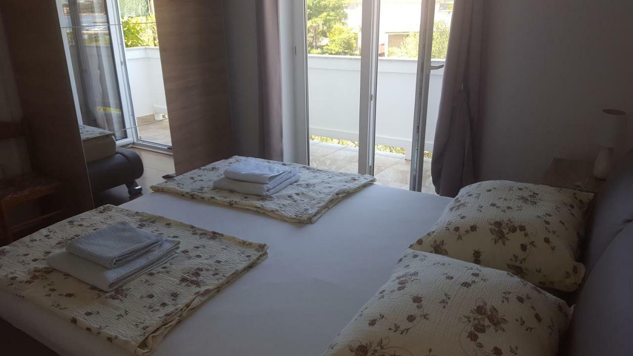 Apartmani Slavica Раб Екстериор снимка