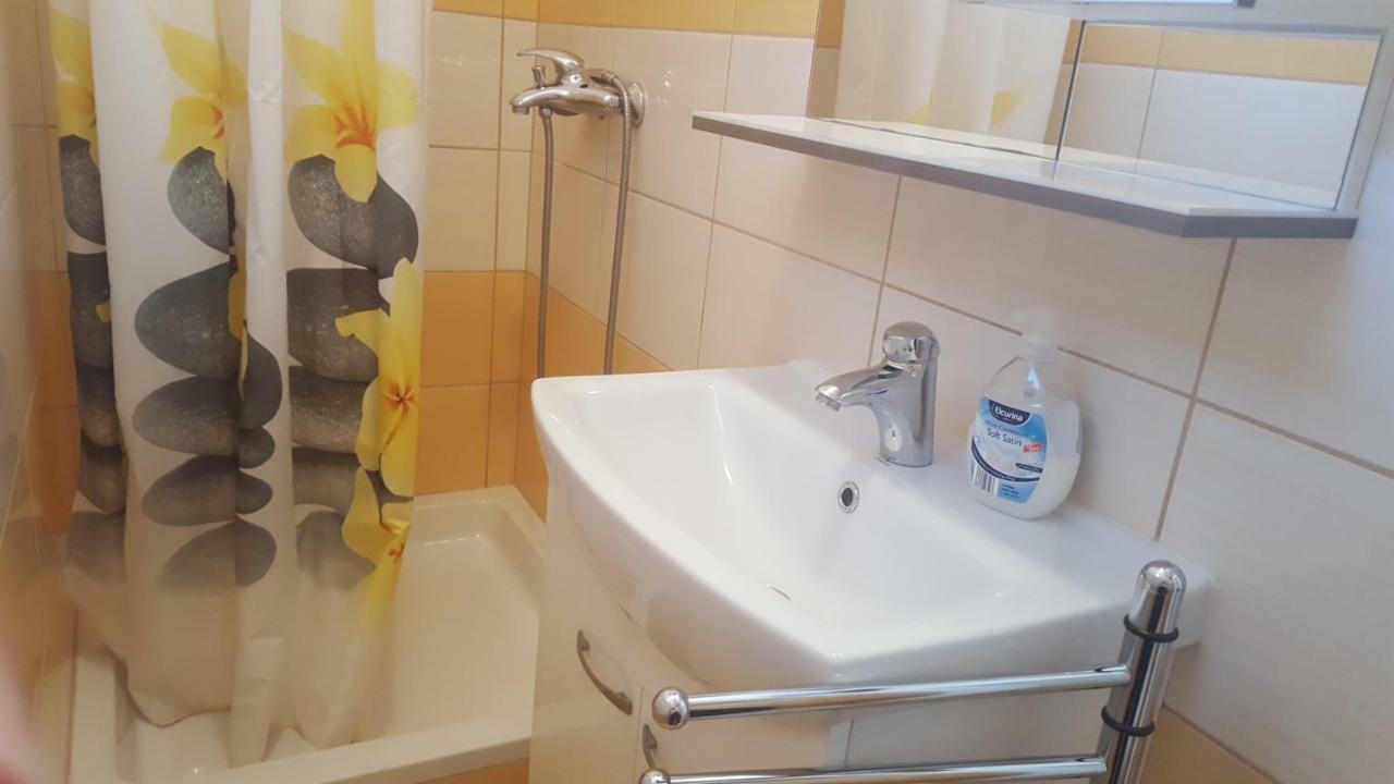 Apartmani Slavica Раб Екстериор снимка