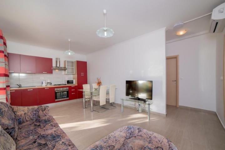 Apartmani Slavica Раб Екстериор снимка